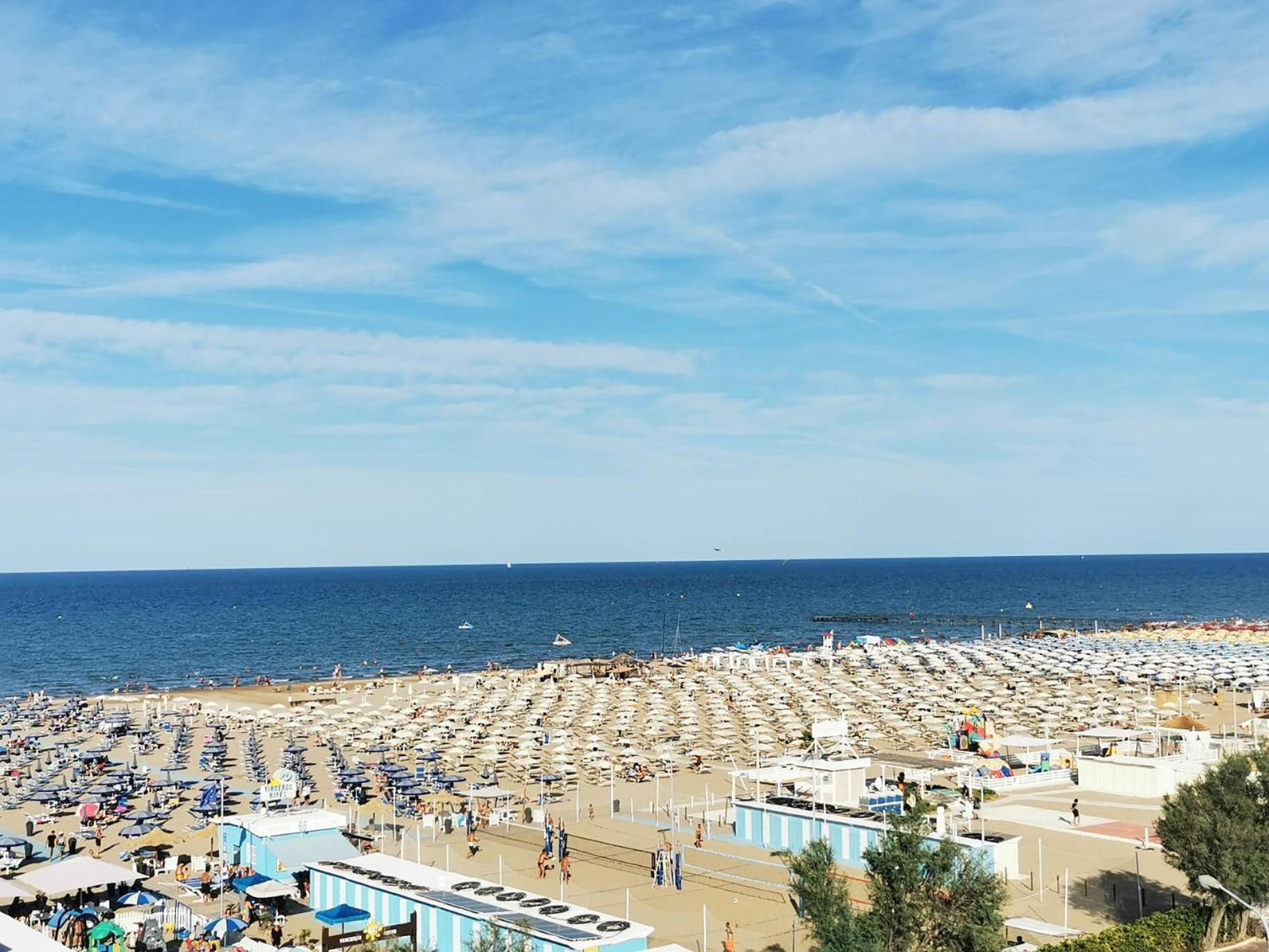 Hotel Audi Frontemare Rimini Exterior photo